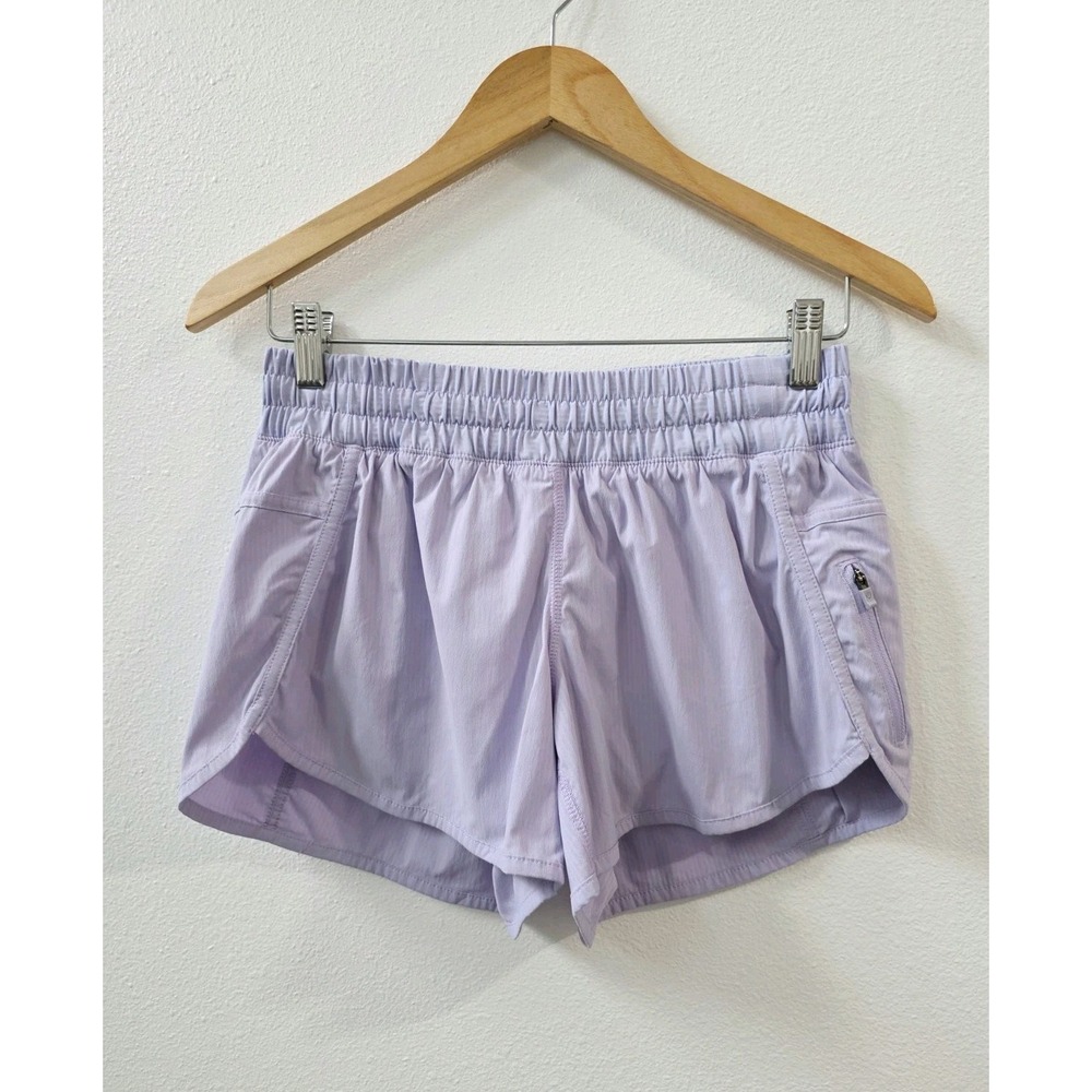 Lululemon Tracker Shorts Mid Rise 4" Women's Size 8 Lilac Purple